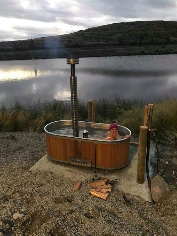 Отель Lake Stella Mountain Huts Mt Lyford Экстерьер фото